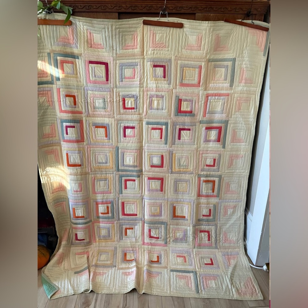Antique Satin Log Cabin Quilt
Twin
